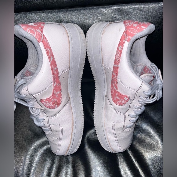 Womens Nike Air Force 1'07
Paisley Pearl Pink White
Women 11 Men 9.5 FD1448-664 - Picture 4 of 8